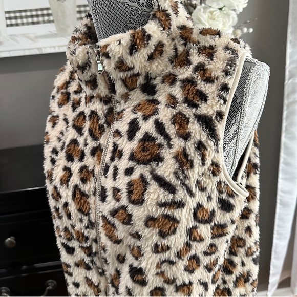 Lomon Leopard Print Faux Fur Fuzzy Zip Vest – Size Large - Picture 12 of 16